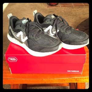 Super comfy running shoes—worn once!